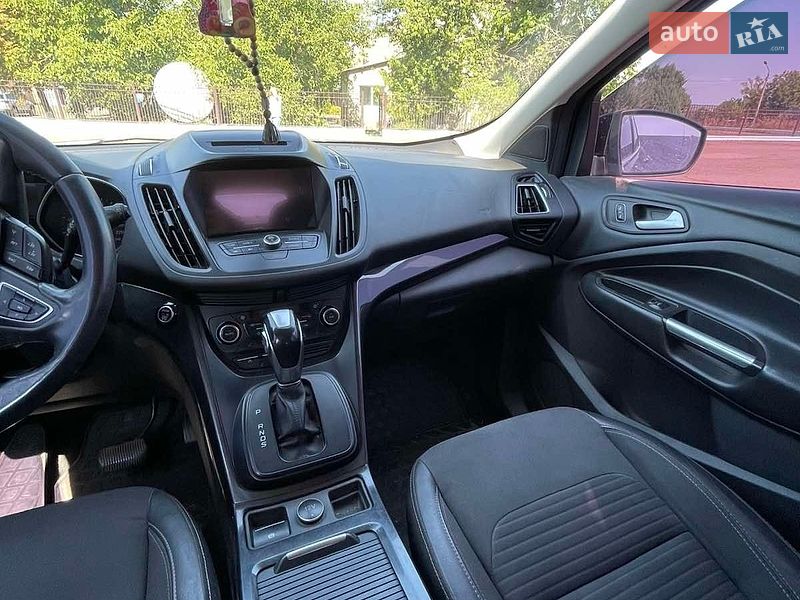 Позашляховик / Кросовер Ford Kuga 2019 в Южноукраїнську