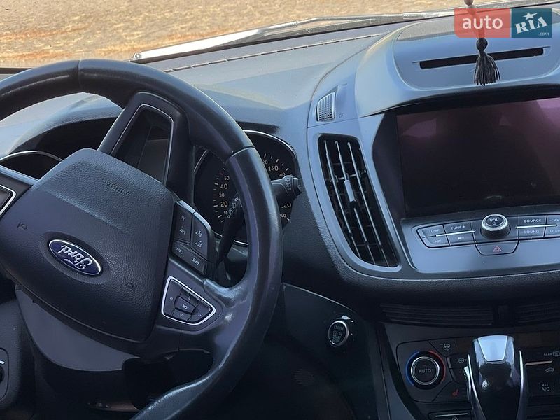 Позашляховик / Кросовер Ford Kuga 2019 в Южноукраїнську