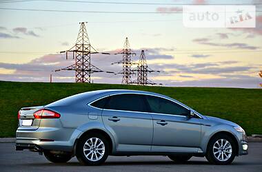 Ford Mondeo TITANIUM LUX  2012