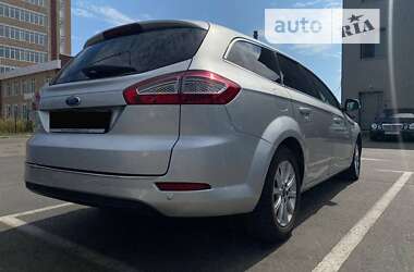 Ford Mondeo  2013