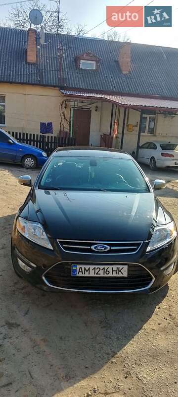 Ліфтбек Ford Mondeo