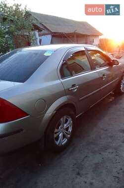Ford Mondeo  2002