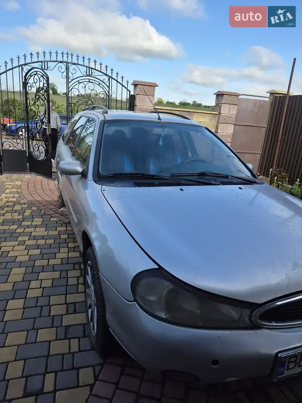 Ford Mondeo 2000