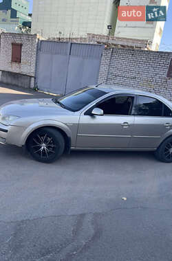 Ford Mondeo  2003