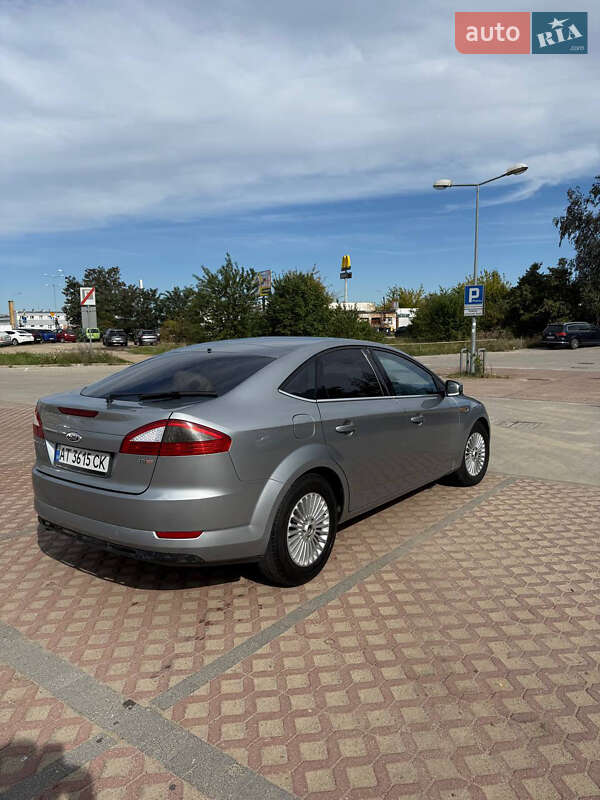 Седан Ford Mondeo