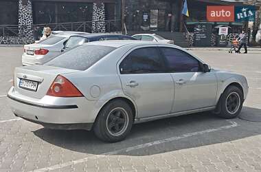 Ford Mondeo  2002