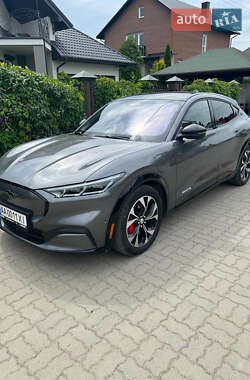 Ford Mustang Mach-E  2021