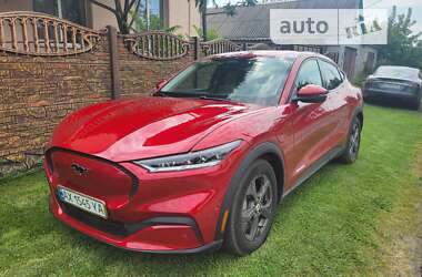 Ford Mustang Mach-E  2021