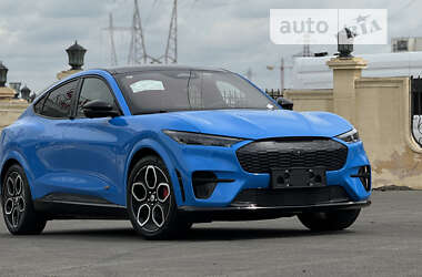Ford Mustang Mach-E  2021