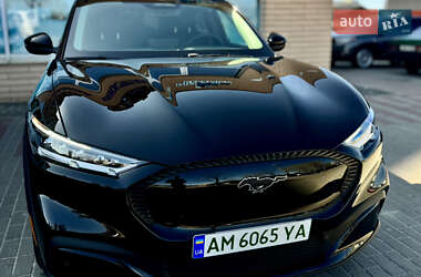 Ford Mustang Mach-E  2021