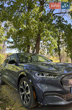 Ford Mustang Mach-E  2021