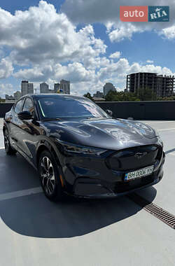 Ford Mustang Mach-E  2021