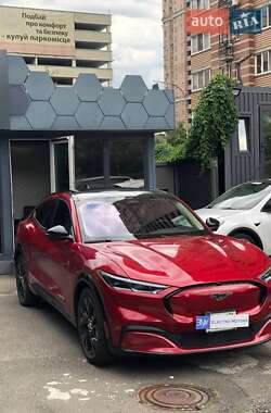 Ford Mustang Mach-E  2021