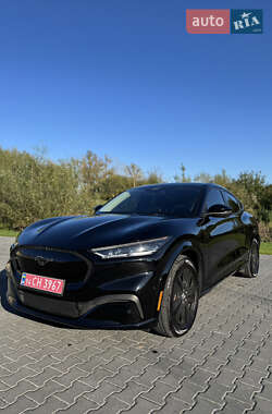 Ford Mustang Mach-E  2021