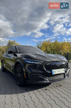 Ford Mustang Mach-E  2021