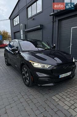 Ford Mustang Mach-E  2021