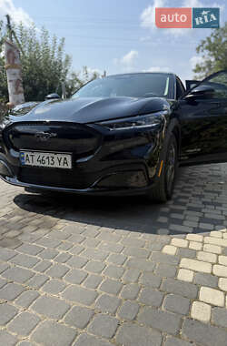 Ford Mustang Mach-E  2021