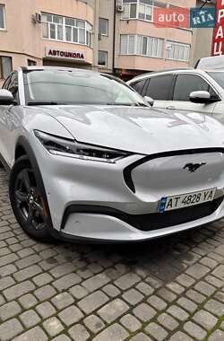 Ford Mustang Mach-E  2021