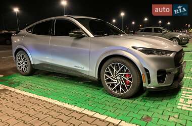 Ford Mustang Mach-E  2021