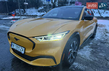 Ford Mustang Mach-E  2022