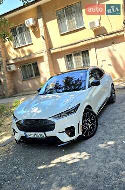 Ford Mustang Mach-E  2021