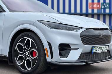 Ford Mustang Mach-E  2022