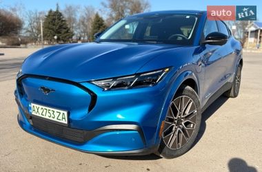 Ford Mustang Mach-E  2025