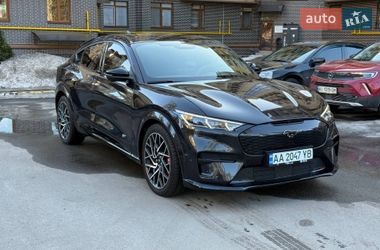 Ford Mustang Mach-E  2021