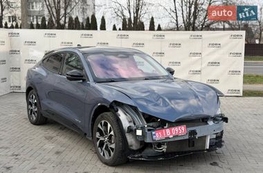 Ford Mustang Mach-E  2021