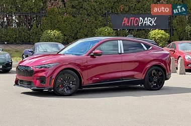 Ford Mustang Mach-E  2025