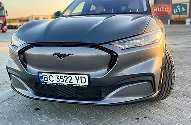 Ford Mustang Mach-E  2021