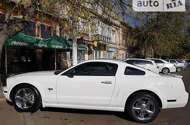 Ford Mustang S197 2008