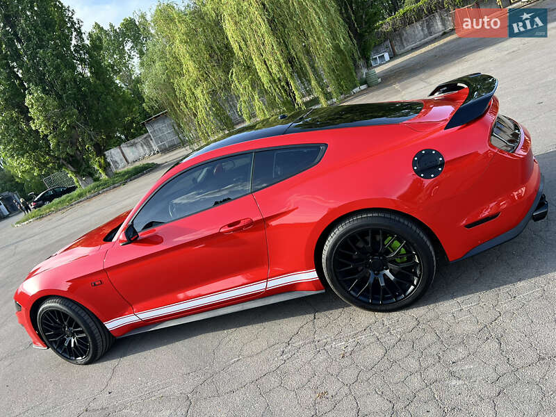 Купе Ford Mustang 2018 в Умані