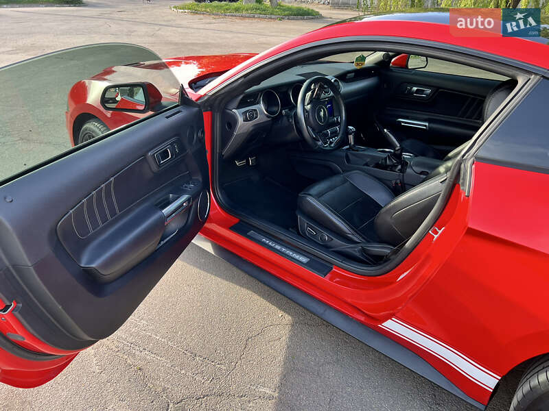 Купе Ford Mustang 2018 в Умані
