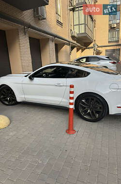 Ford Mustang  2015