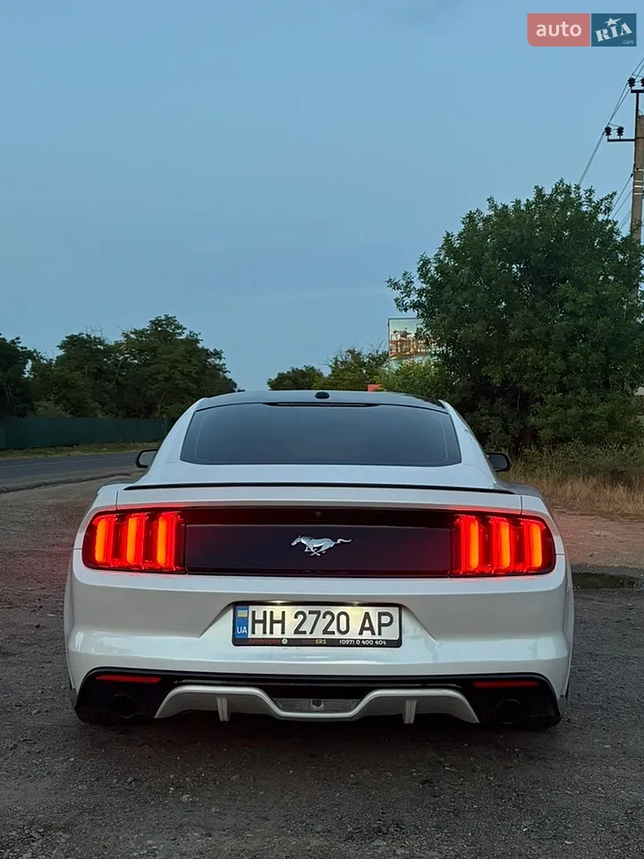 2017 Ford Mustang - мініатюра 3
