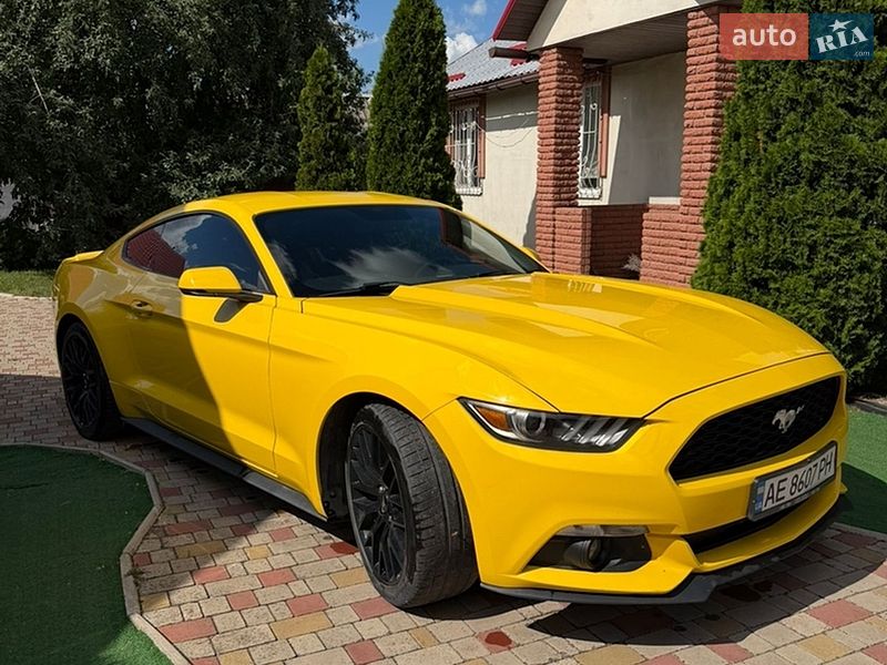 Купе Ford Mustang 2014 в Вольногорске