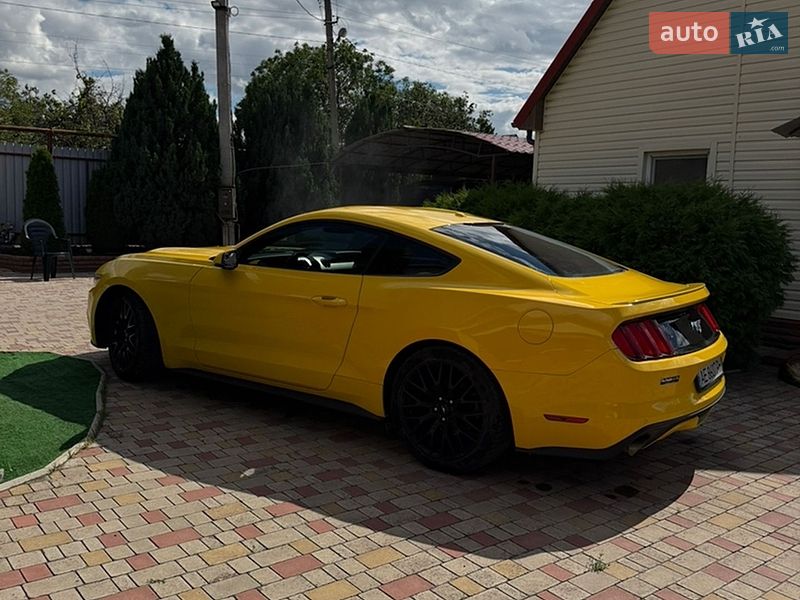 Купе Ford Mustang 2014 в Вольногорске