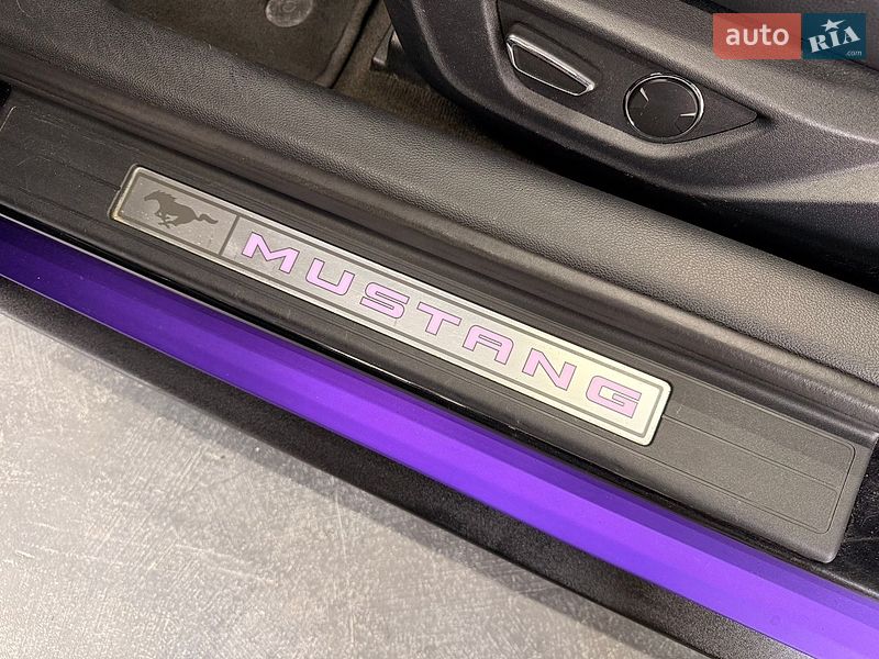 Кабріолет Ford Mustang 2015 в Нетішині