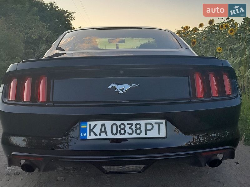 Купе Ford Mustang 2016 в Киеве фото 12 Купе Ford Mustang 2016 в Киеве