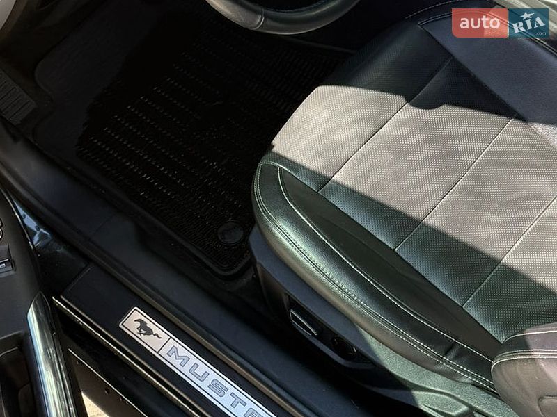 Купе Ford Mustang 2016 в Днепре фото 8 Купе Ford Mustang 2016 в Днепре