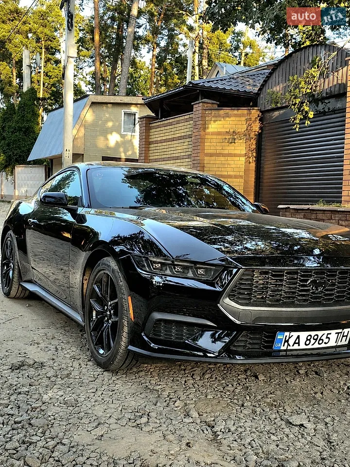 2025 Ford Mustang - фото 1