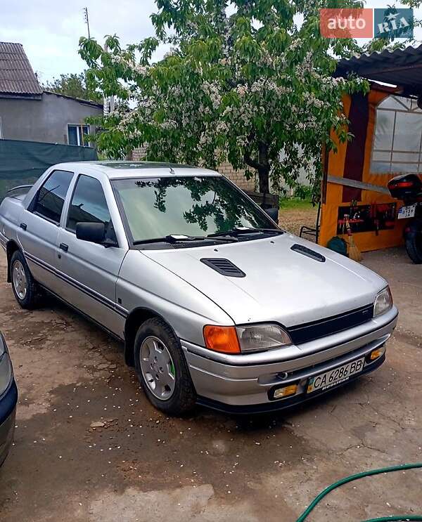 Седан Ford Orion 1992 в Миколаєві