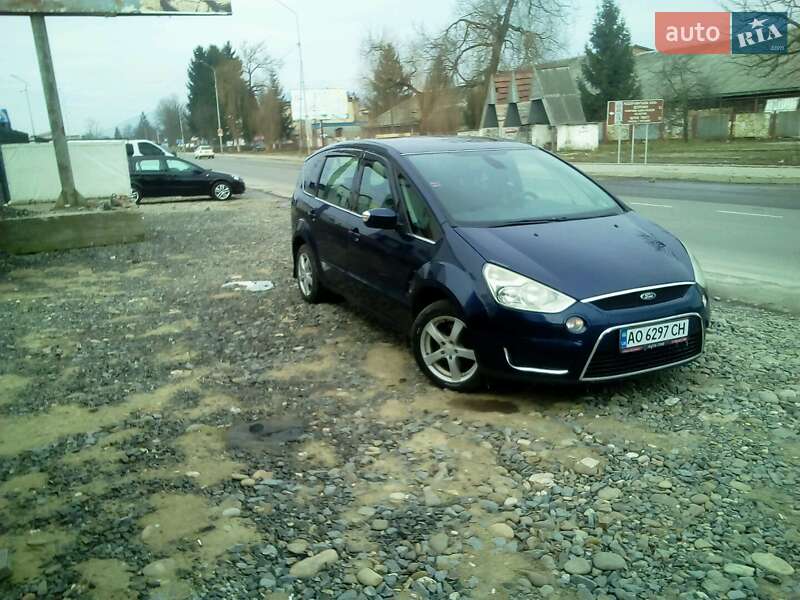 Ford S-Max