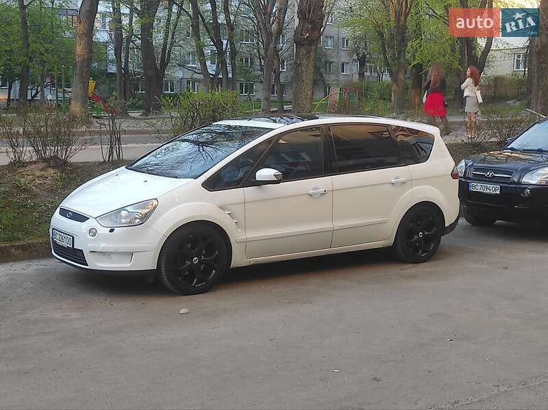 Ford S-Max
