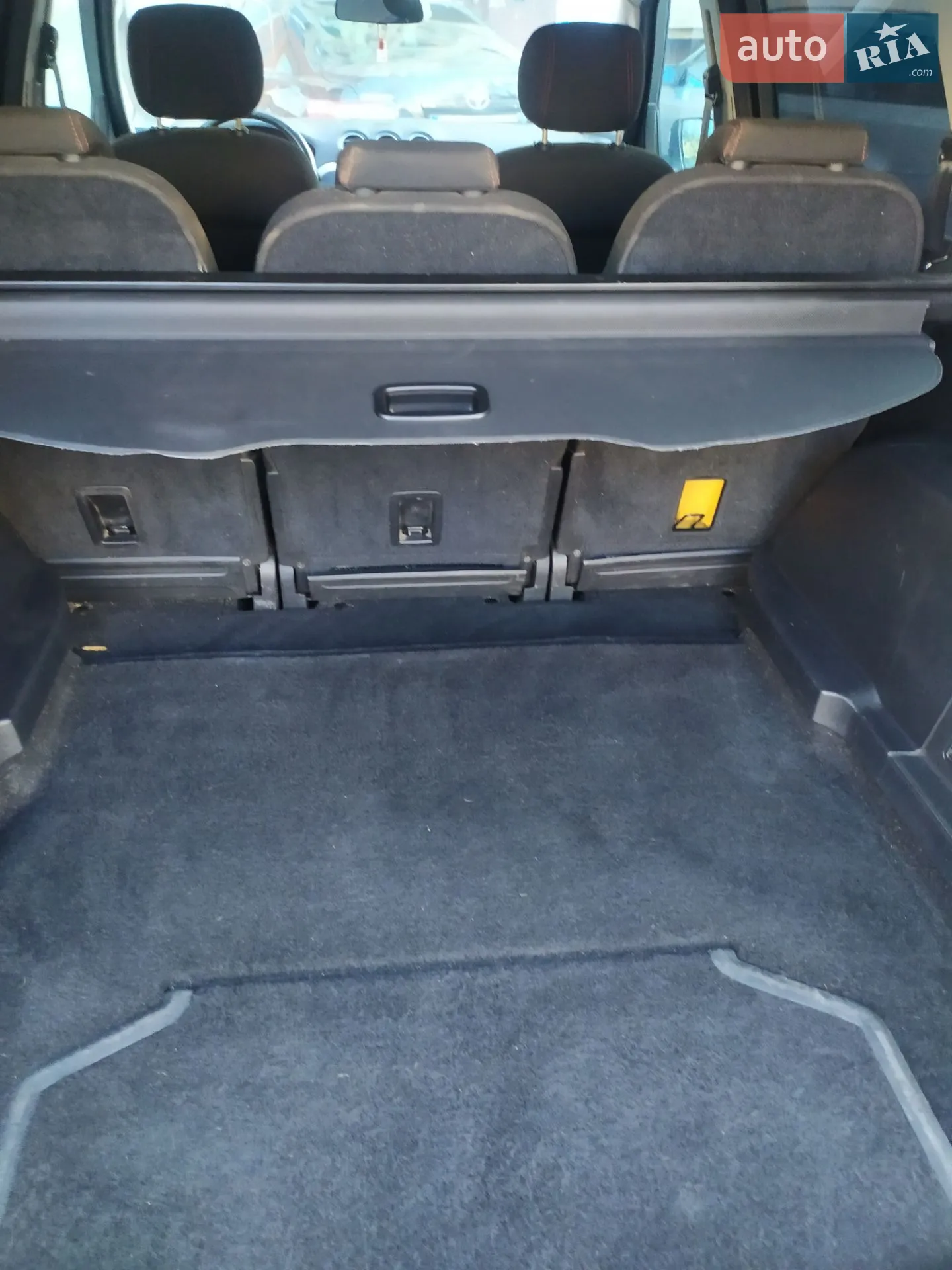 Ford S-Max 2011 VIN WF0SXXGBWSBM24088 фото оголошення 5 з 12