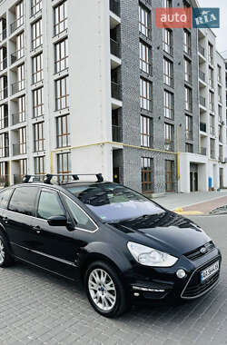 Ford S-Max  2012