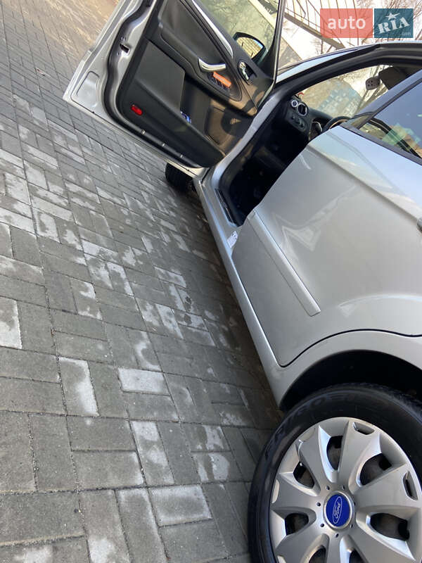 Мінівен Ford S-Max 2006 в Дніпрі