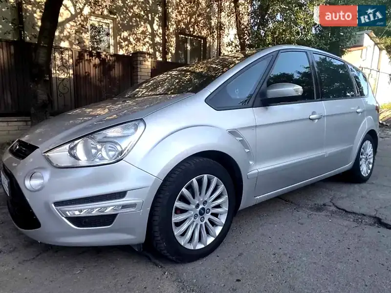 Ford S-Max
