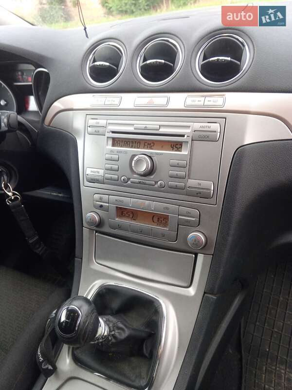 Минивэн Ford S-Max 2006 в Косове фото 9 Минивэн Ford S-Max 2006 в Косове